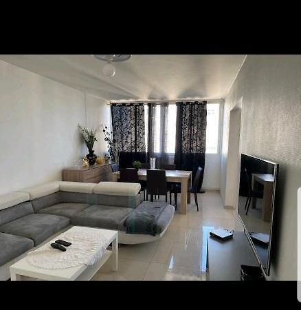 וילאורבן Appartement Laurent Bonnevay מראה חיצוני תמונה